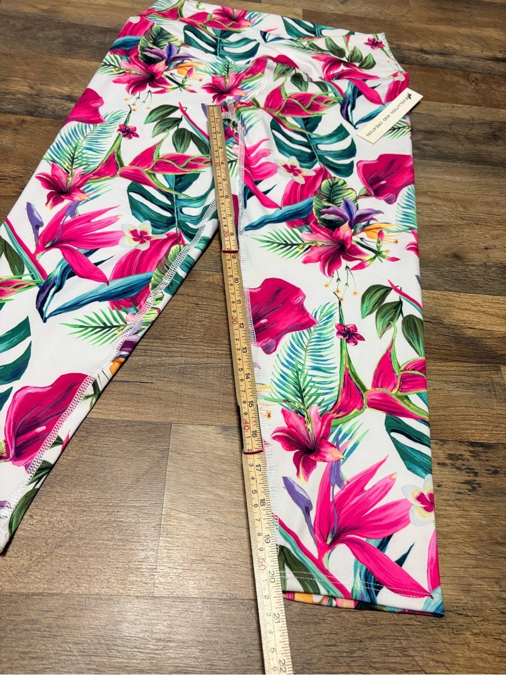 Evolution and Creation by Evy Tropical Floral Capri Leggings NWT Size Large - Picture 3 of 5